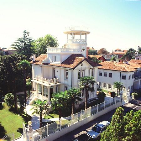 Hotel Villa Delle Palme Lido di Venezia Bagian luar foto