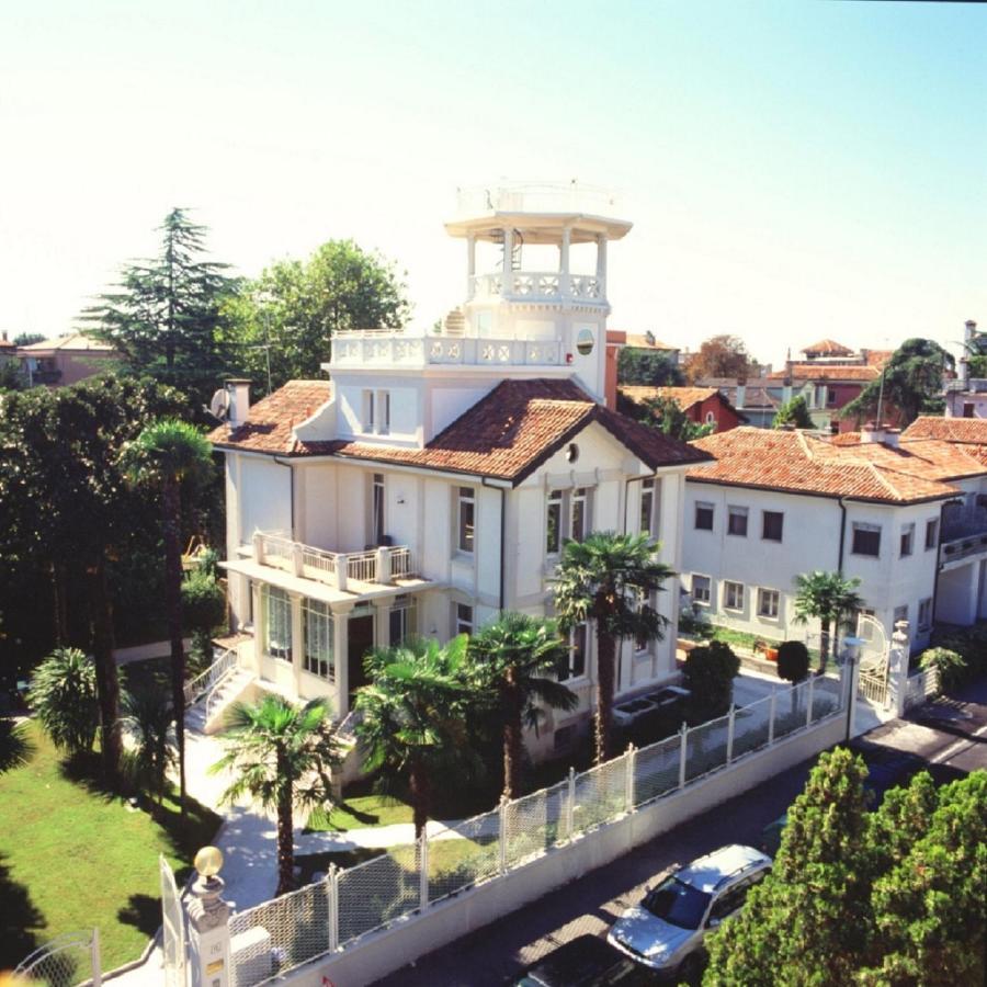 Hotel Villa Delle Palme Lido di Venezia Bagian luar foto