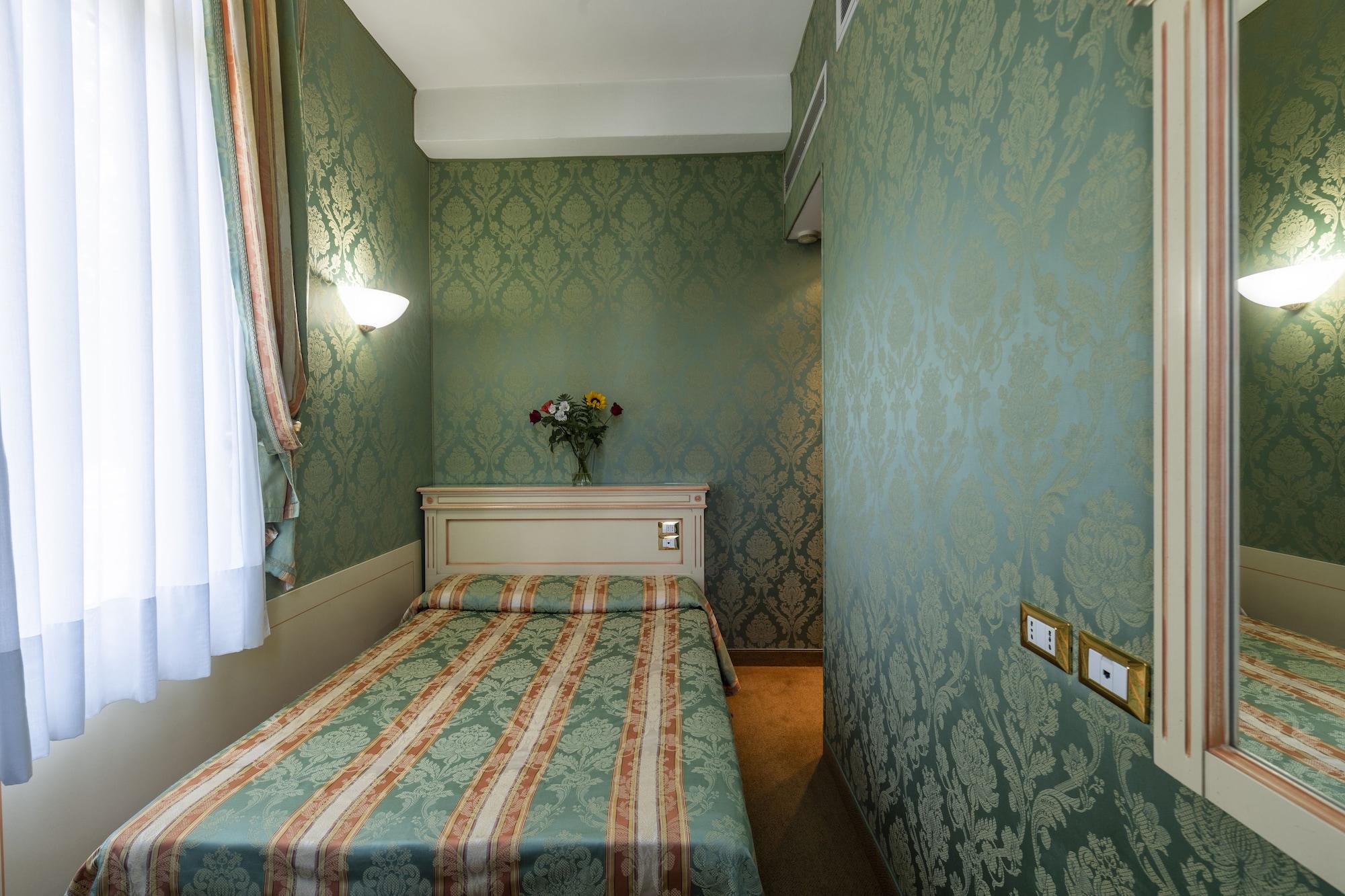 Hotel Villa Delle Palme Lido di Venezia Bagian luar foto