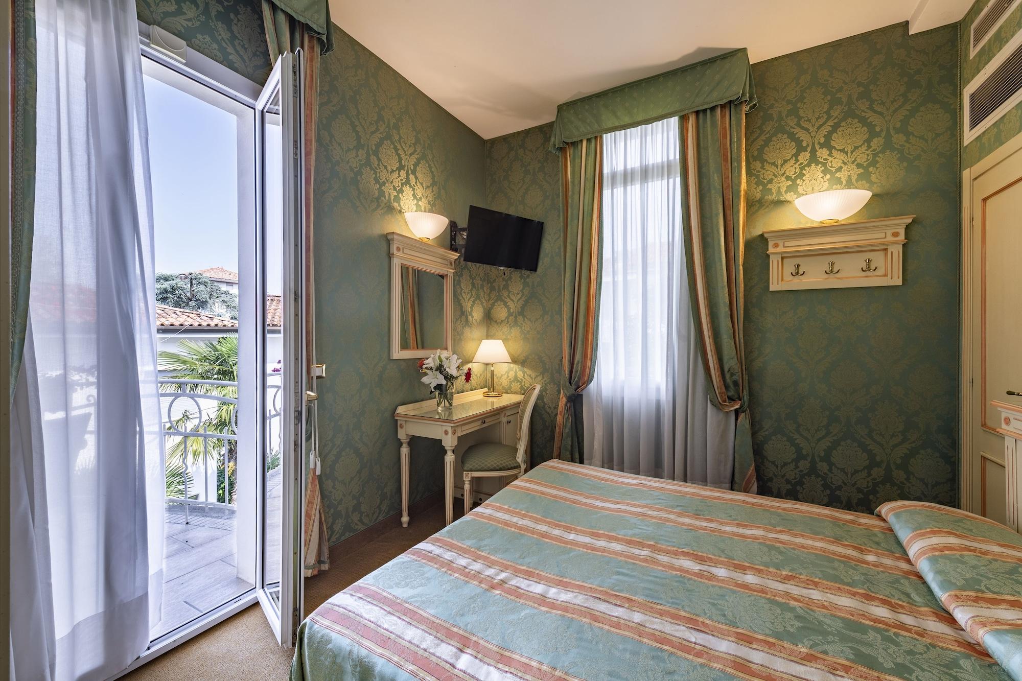 Hotel Villa Delle Palme Lido di Venezia Bagian luar foto