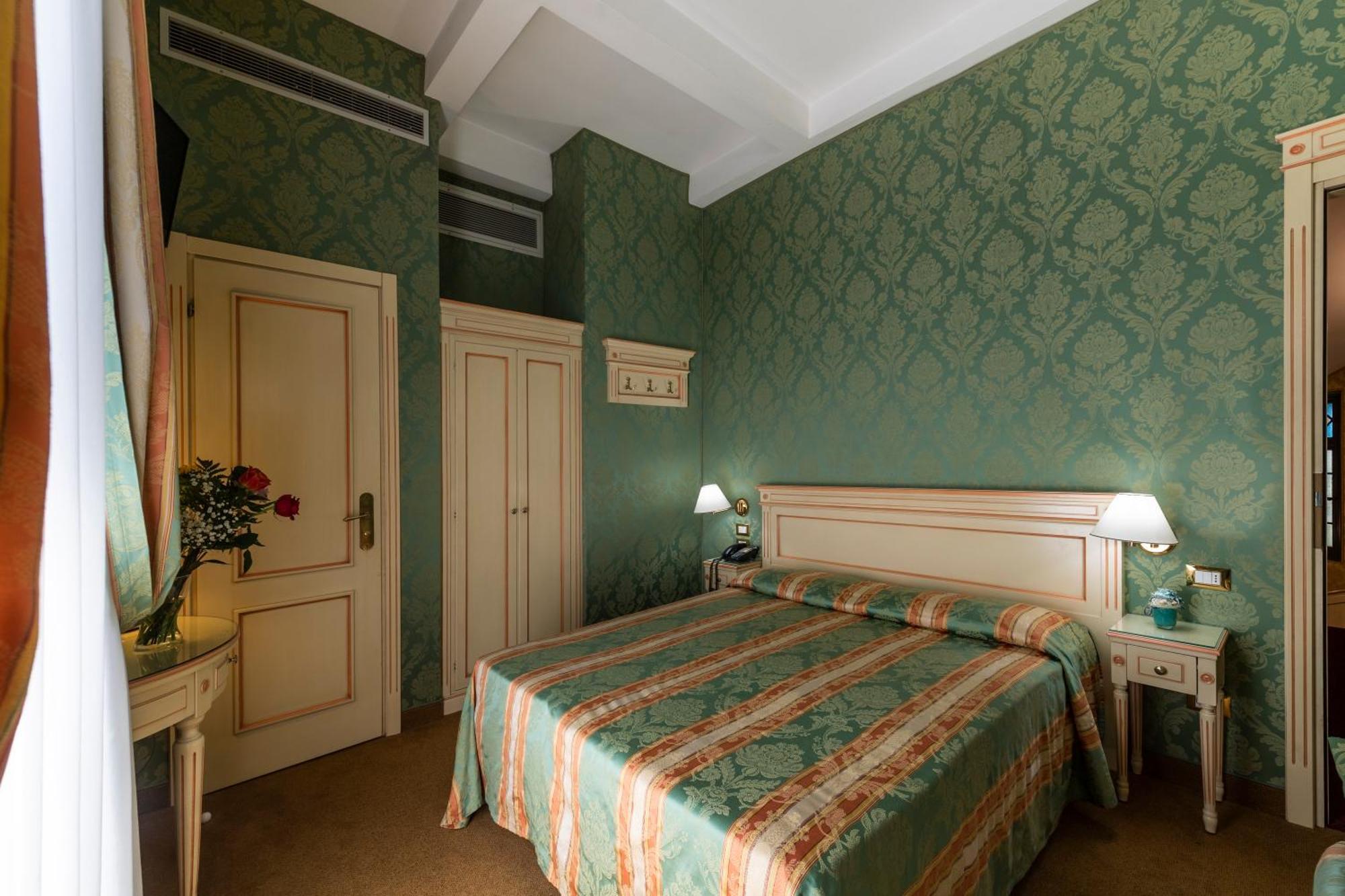 Hotel Villa Delle Palme Lido di Venezia Bagian luar foto