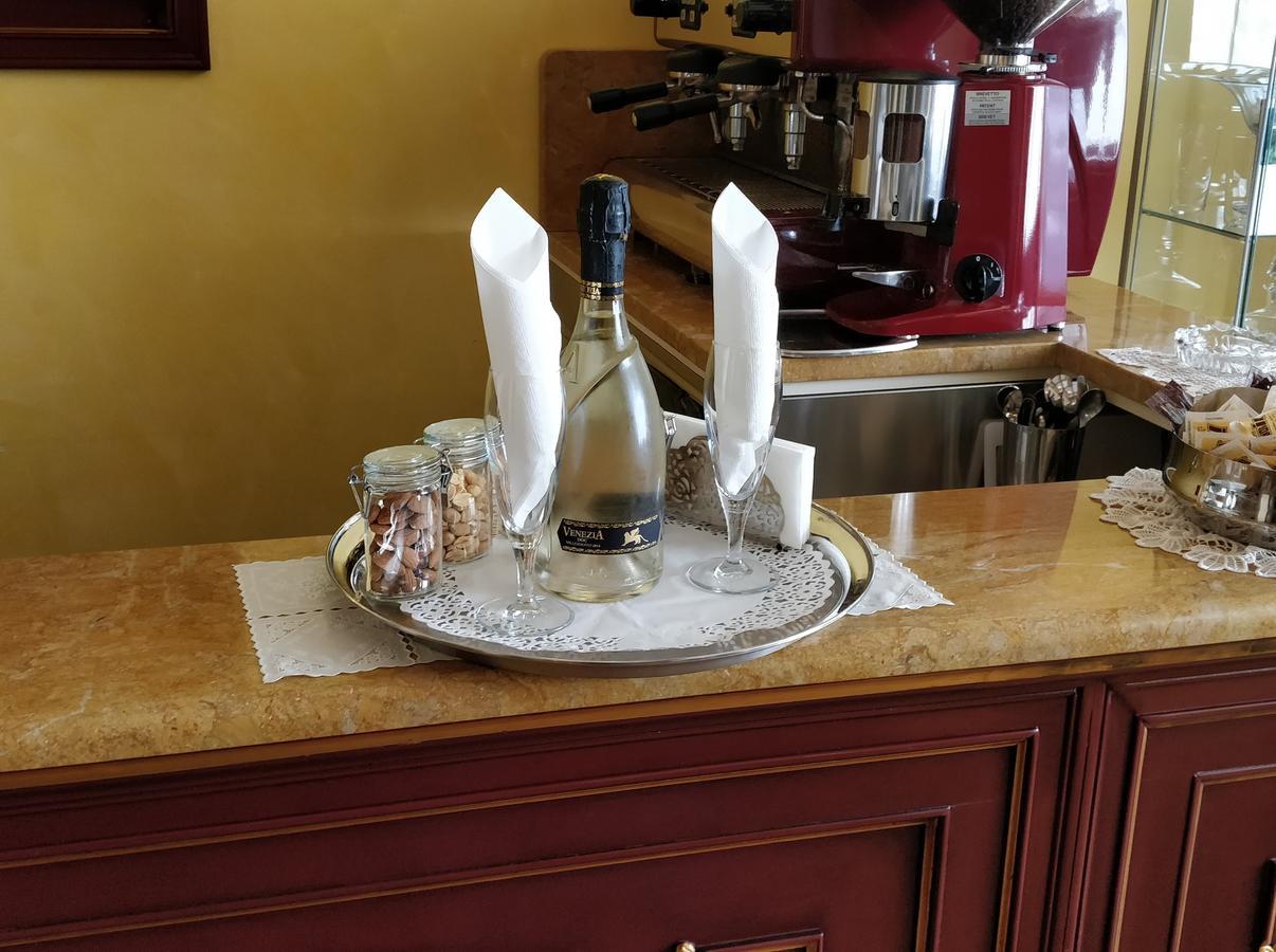 Hotel Villa Delle Palme Lido di Venezia Bagian luar foto