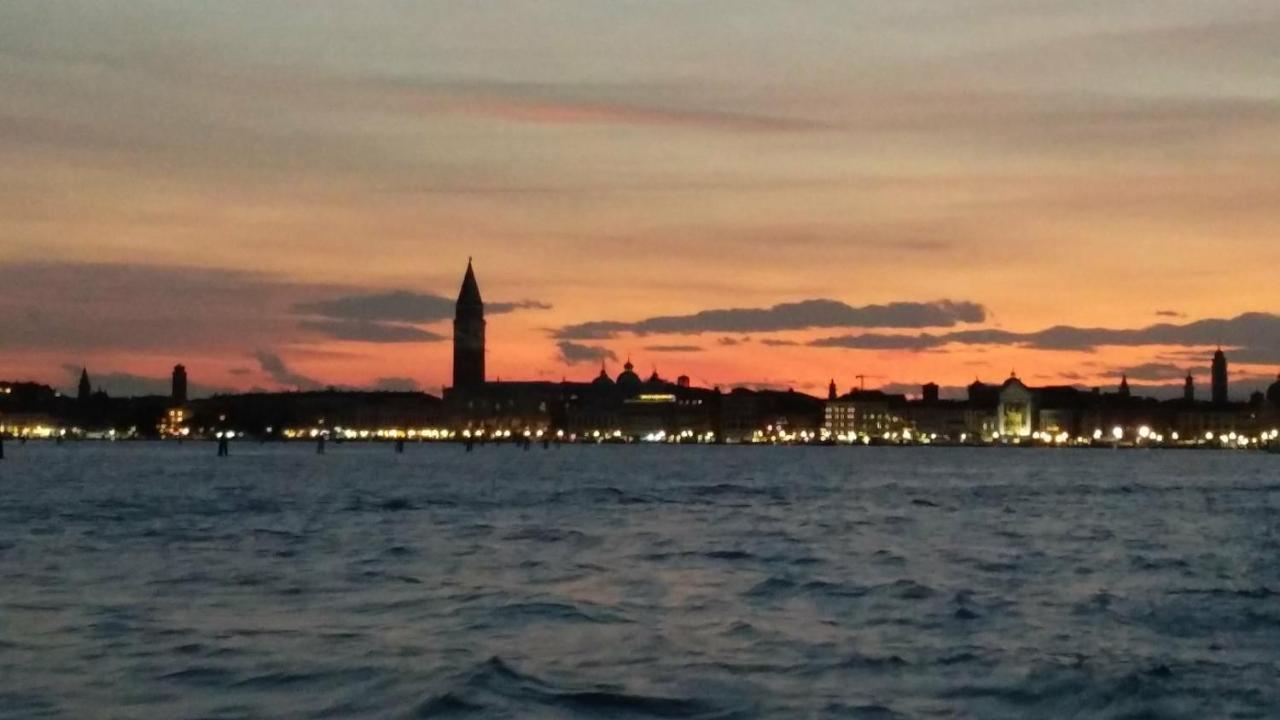 Hotel Villa Delle Palme Lido di Venezia Bagian luar foto